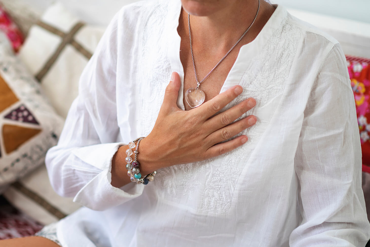 mindfulness-and-open-heart-meditation-spiritual-aw-EB4DYZGs (1)